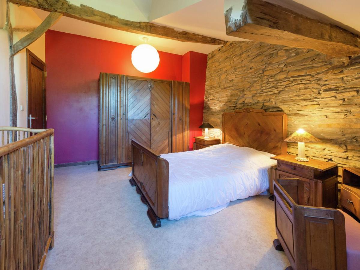 Situated At The Edge Of The Woods * Manhay